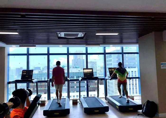 38 Park Ave With Gym, Pool, Fiber Wifi Cebu